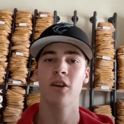 Bruce Bolt PREMIUM PRO Short Cuff Batting Gloves: Red -Cheap Baseball Bats Store BruceBoltVideo1 5bd70370 a284 4caf 82f0 f19f35bd32c6